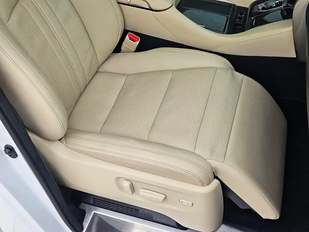 Wilfa 2021 Crown Dual Engine 2.5L HV Premium Edition купить на сайте DeffCars