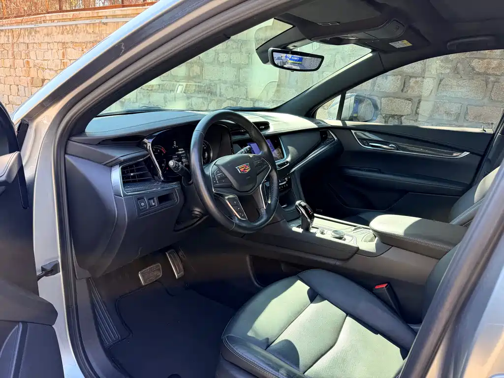 Cadillac XT5 2022 2.0T four-wheel drive luxury model (Hummingbird version) купить на сайте DeffCars