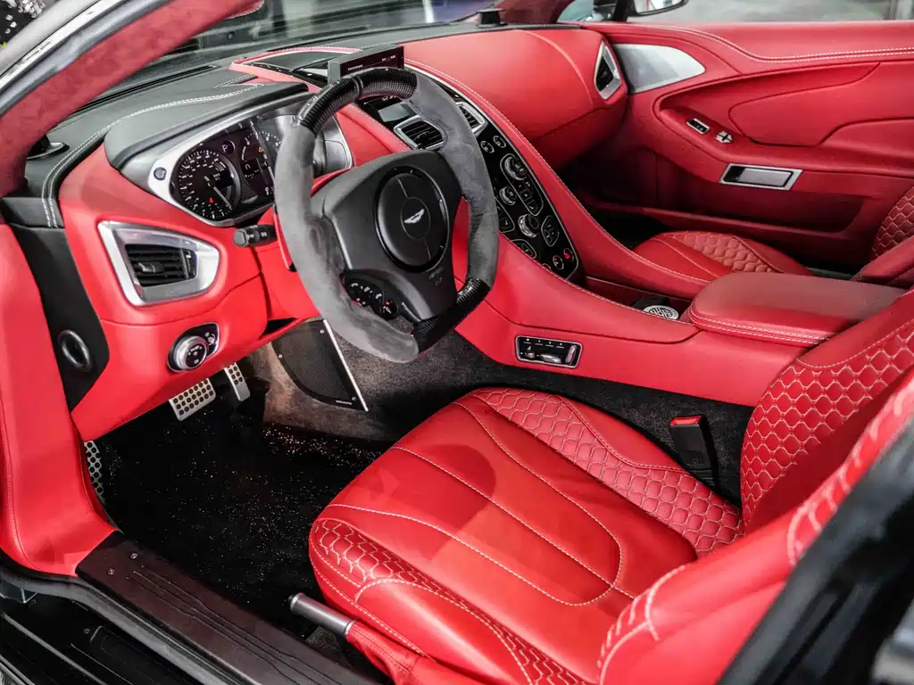 Vanquish 2013 6.0L standard model купить на сайте DeffCars