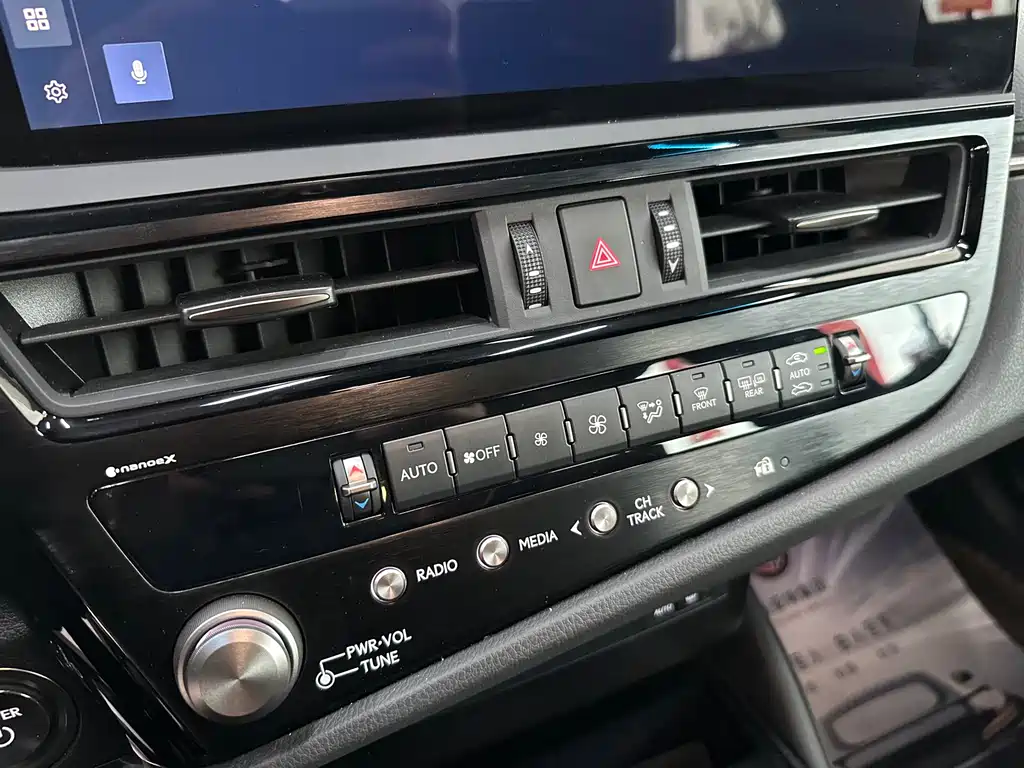 Lexus ES 2022 300h Excellence Edition купить на сайте DeffCars