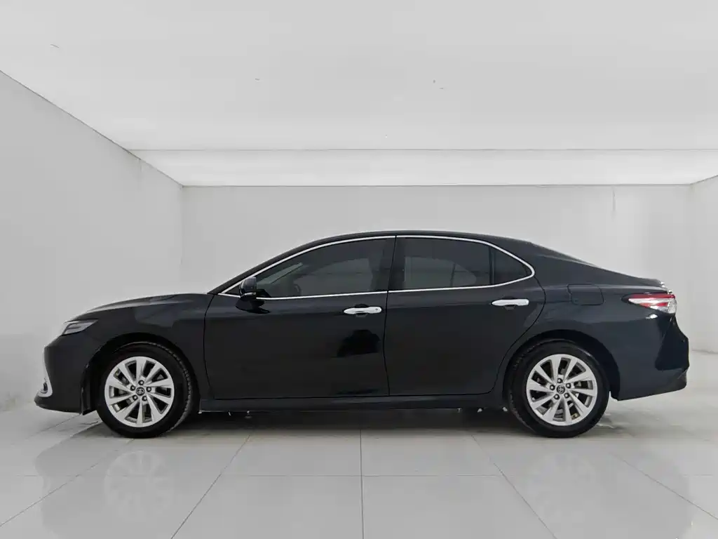 Camry 2021 2.0G Deluxe Edition купить на сайте DeffCars
