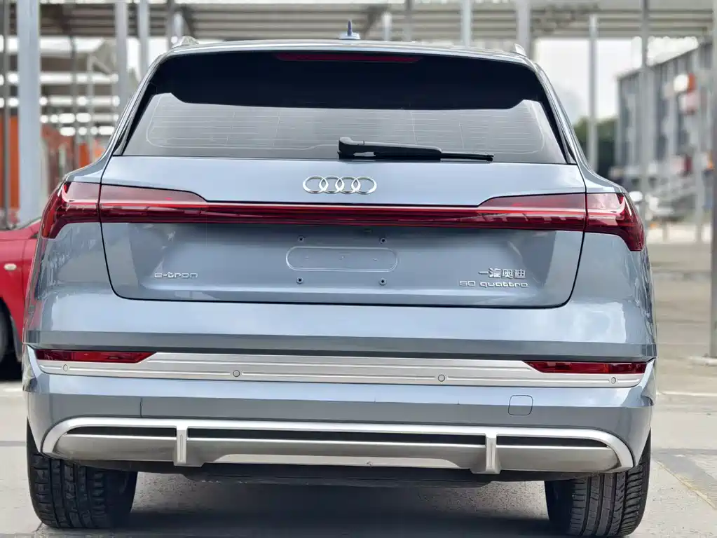 Audi e-tron 2021 50 quattro luxury model купить на сайте DeffCars