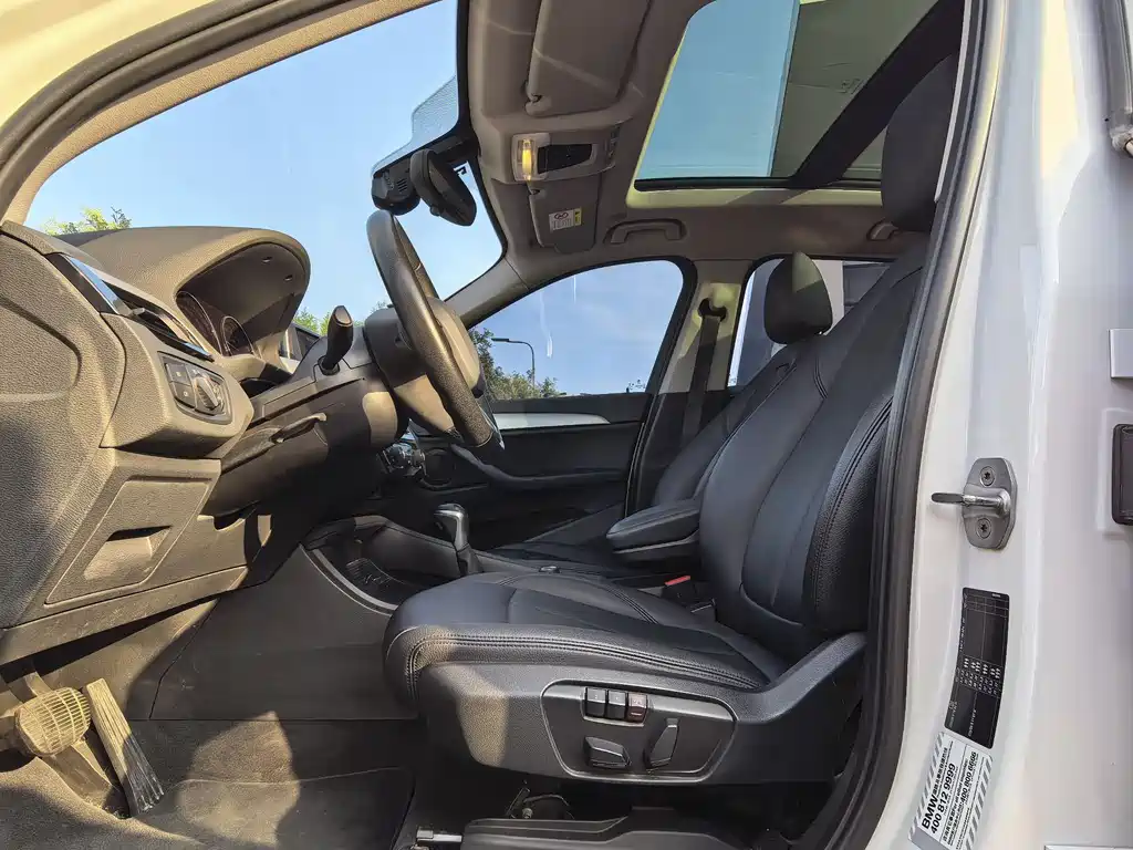 BMW X1 2019 sDrive20Li leading model купить на сайте DeffCars