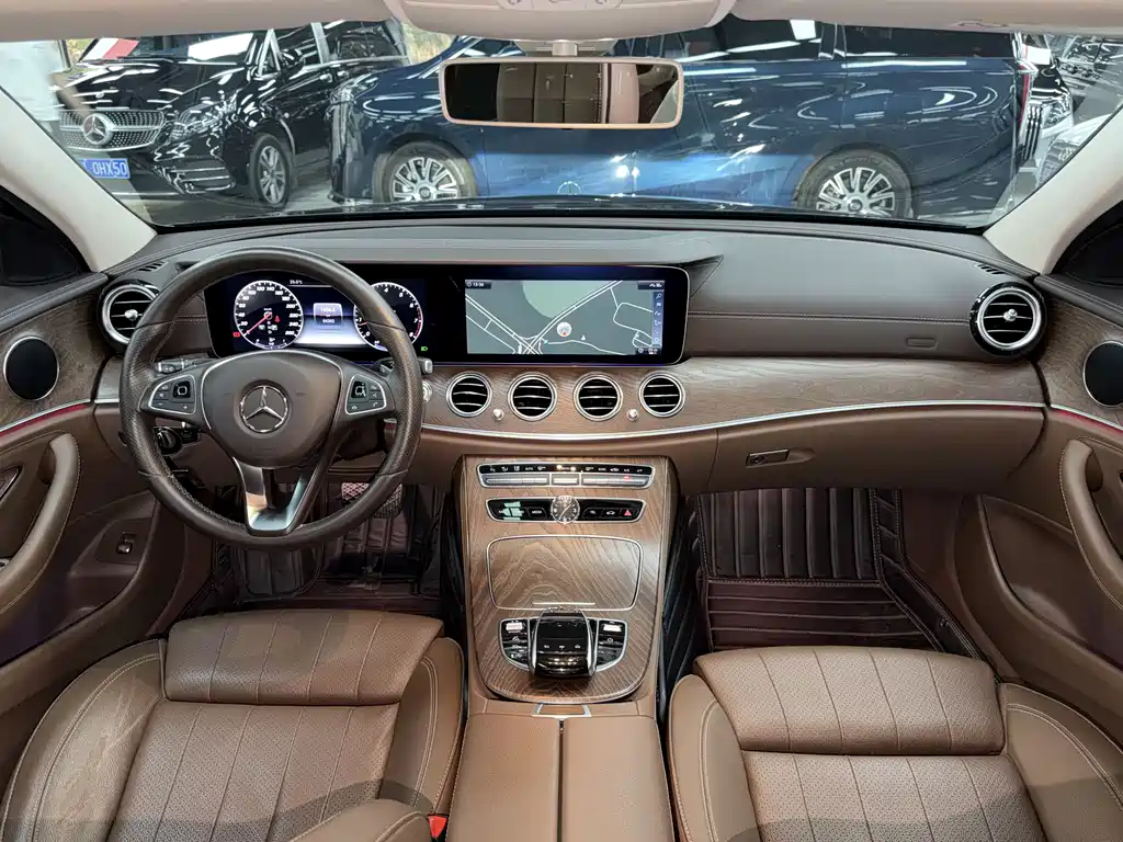 Mercedes-Benz E-Class 2018 E 200 L купить на сайте DeffCars