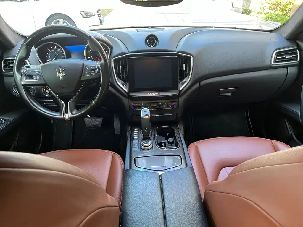 Ghibli 2019 3.0T Standard Edition National V купить на сайте DeffCars