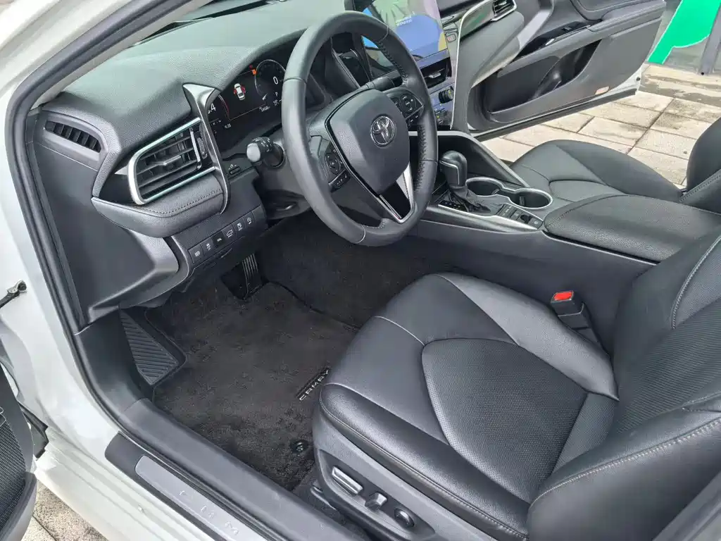 Camry 2021 2.5G Deluxe Edition купить на сайте DeffCars