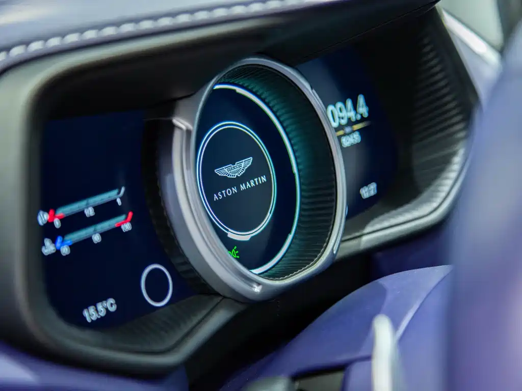 Aston Martin DB11 2019 4.0T V8 Coupe купить на сайте DeffCars
