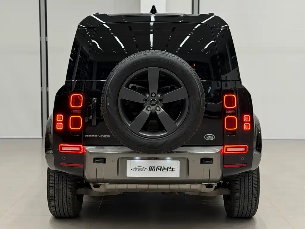 Land Rover Defender 2024 110 3.0T P400 X-DYNAMIC HSE купить на сайте DeffCars