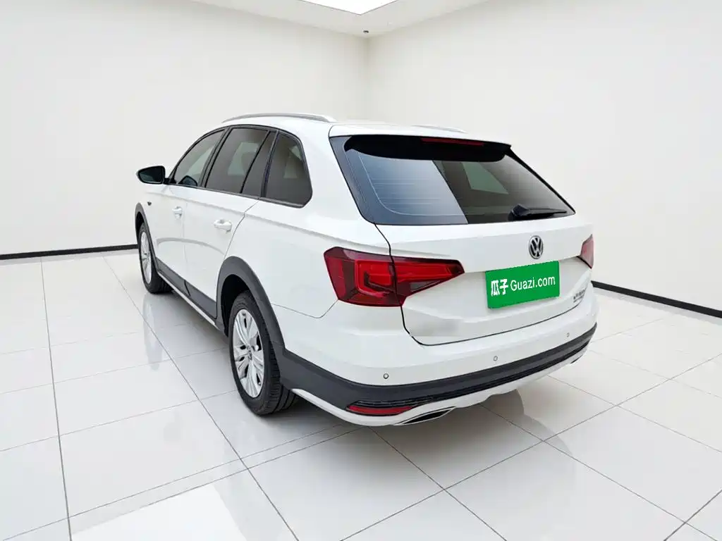 C-TREK Weiling 2018 230TSI DSG comfort model купить на сайте DeffCars