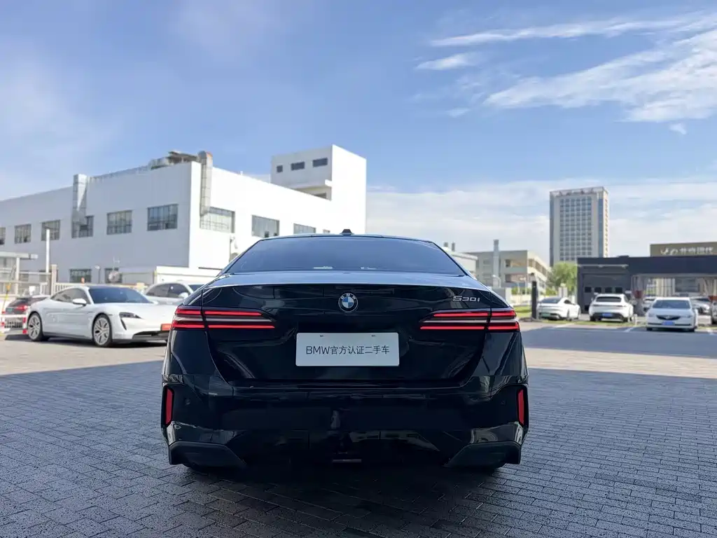 BMW 5 Series imported 2024 530i leading M sports package купить на сайте DeffCars