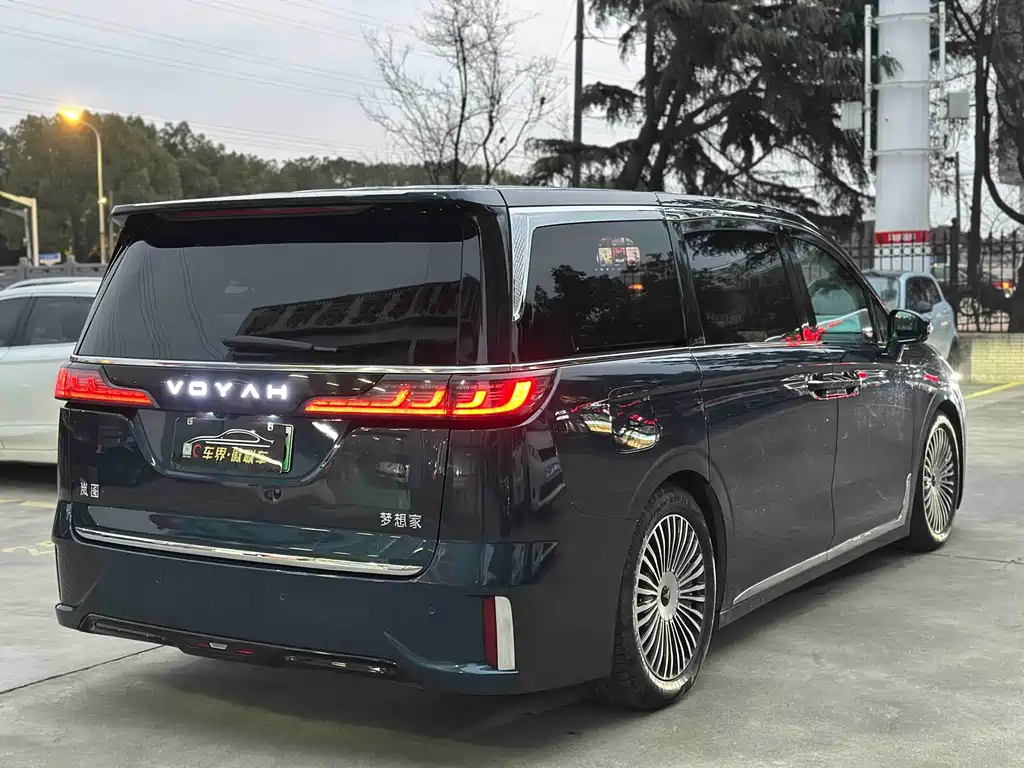 Lantu Dreamer 2025 PHEV four-wheel drive flagship Kunpeng version купить на сайте DeffCars