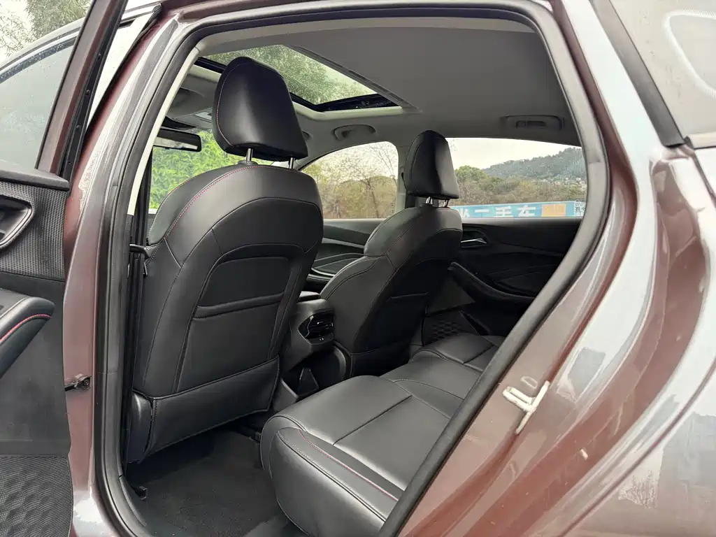 MG5 2021 300TGI DCT Green Luxury Edition купить на сайте DeffCars