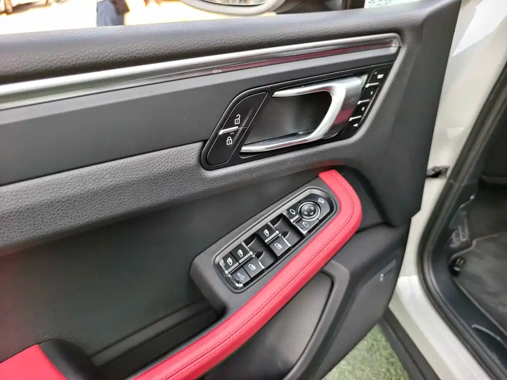 Macan 2021 Macan 2.0T купить на сайте DeffCars