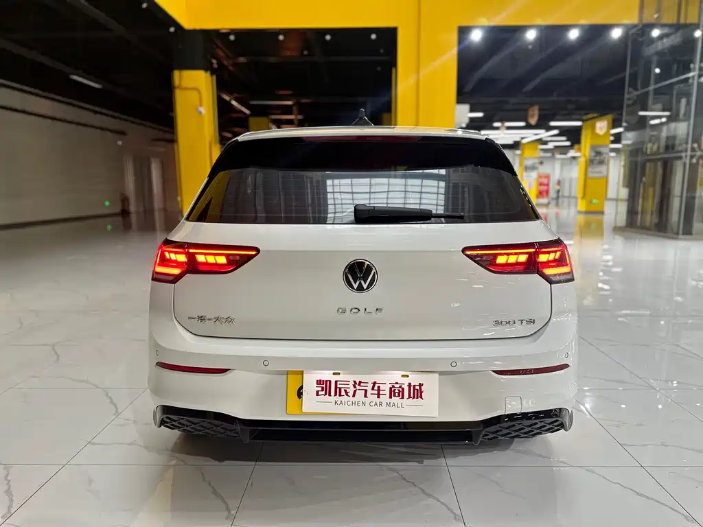Golf 2025 facelift 300TSI R-Line купить на сайте DeffCars