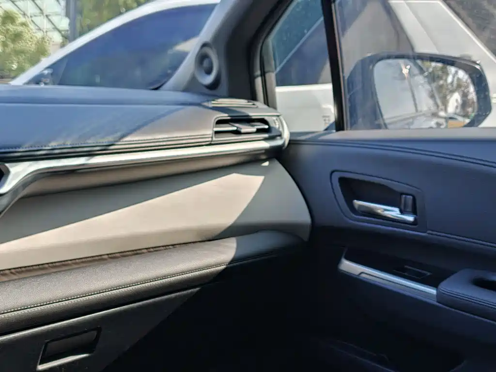 Grevia 2023 2.5L Hybrid Monarch VIP Edition купить на сайте DeffCars