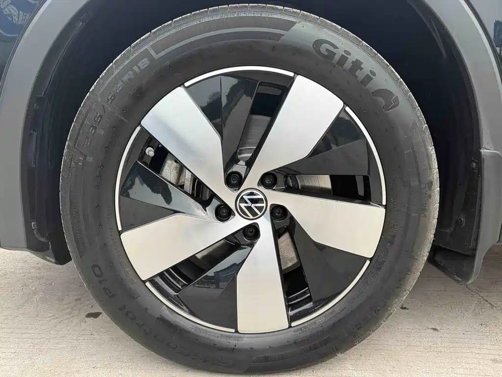 Tiguan L 2024 PRO 330TSI 2WD Smart Travel Edition купить на сайте DeffCars