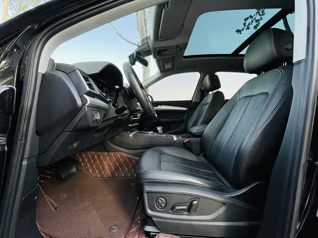 Audi Q5L 2020 40 TFSI enjoys fashionable style купить на сайте DeffCars
