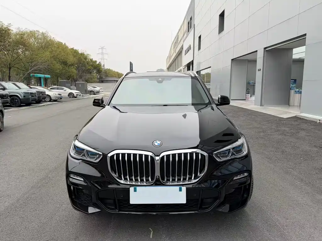 BMW X5 2022 xDrive 30Li M Sports Package купить на сайте DeffCars