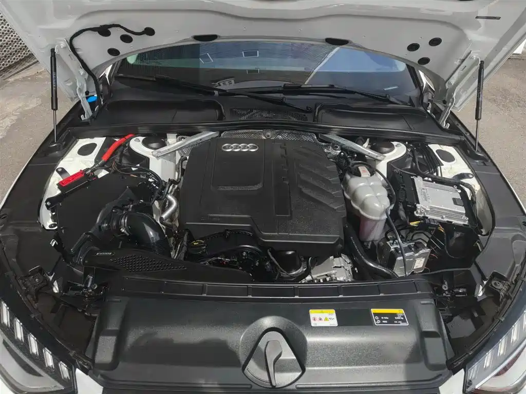 Audi A4L 2024 40 TFSI Fashionable and Dynamic купить на сайте DeffCars