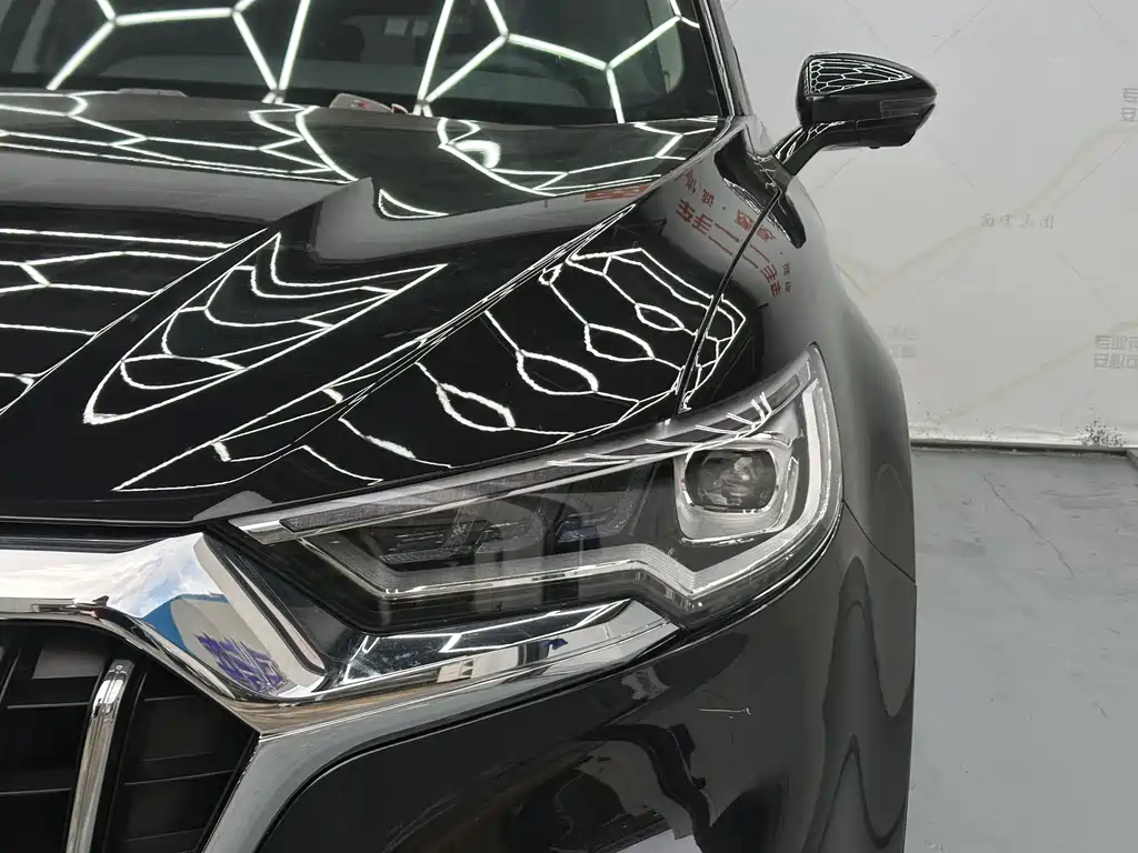 Hongqi HS5 2019 2.0T Zhilian Qixiang four-wheel drive version купить на сайте DeffCars
