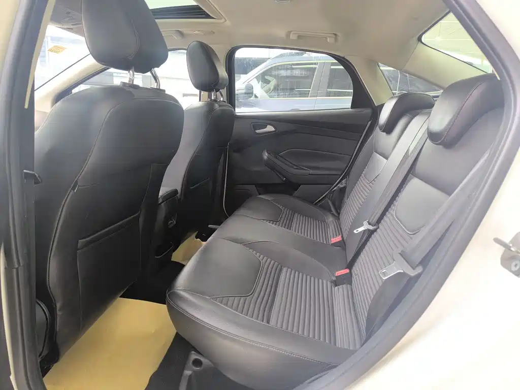 Focus 2018 sedan classic 1.6L automatic stylish smart mobility version купить на сайте DeffCars