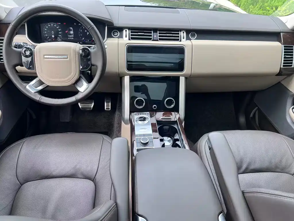 Range Rover 2022 3.0 L6 400PS Legendary Extended Classic Edition купить на сайте DeffCars