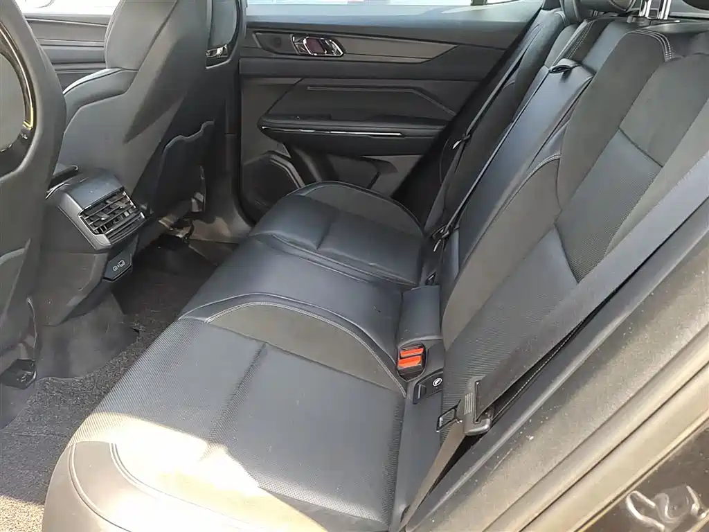 Lynk & Co 01 2023 1.5TD EM-F PM купить на сайте DeffCars