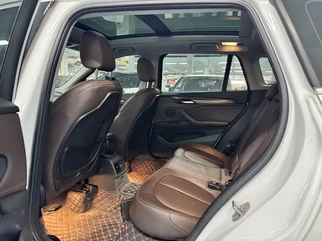 BMW X1 2019 sDrive18Li Exclusive Model купить на сайте DeffCars