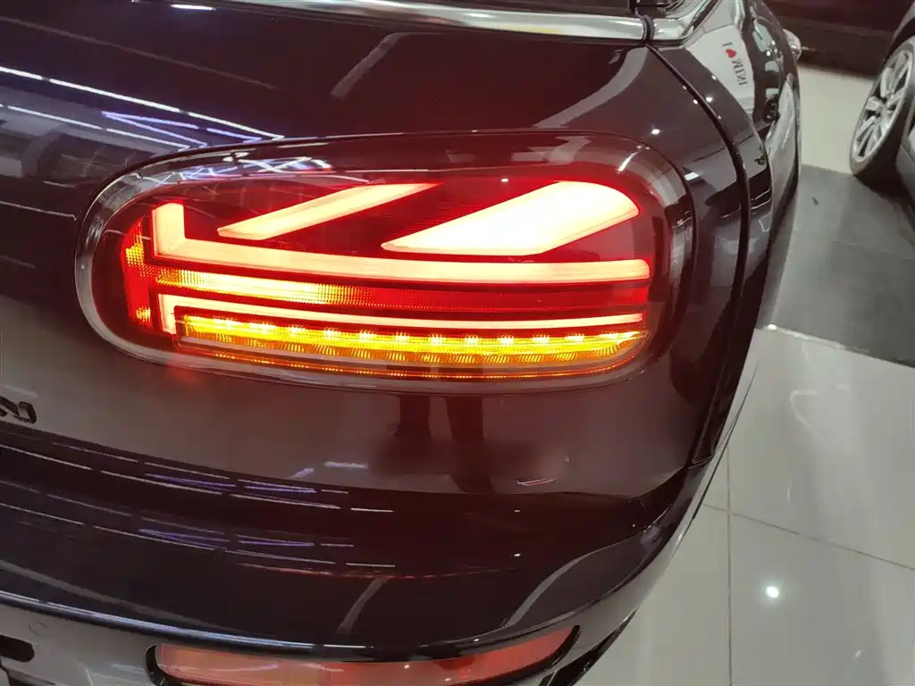 MINI CLUBMAN 2023 facelift 2.0T COOPER S Connoisseur купить на сайте DeffCars