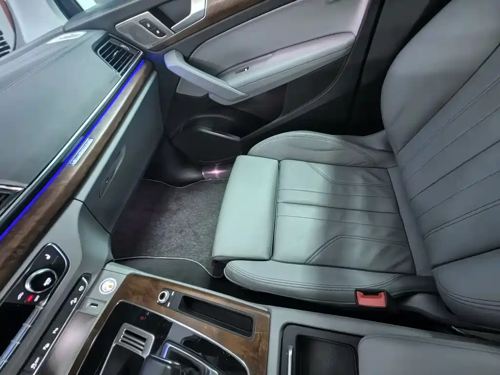 Audi Q5L 2021 40 TFSI luxury and dynamic model купить на сайте DeffCars