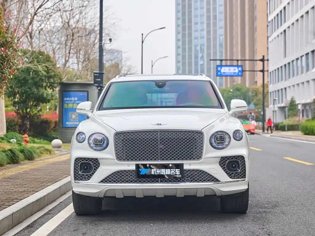 Bentayga 2022 4.0T V8 купить на сайте DeffCars