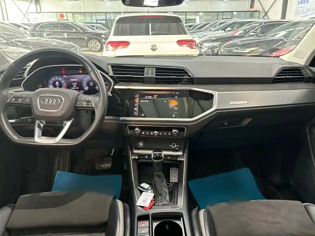 Audi Q3 2021 35 TFSI Fashionable and Dynamic купить на сайте DeffCars