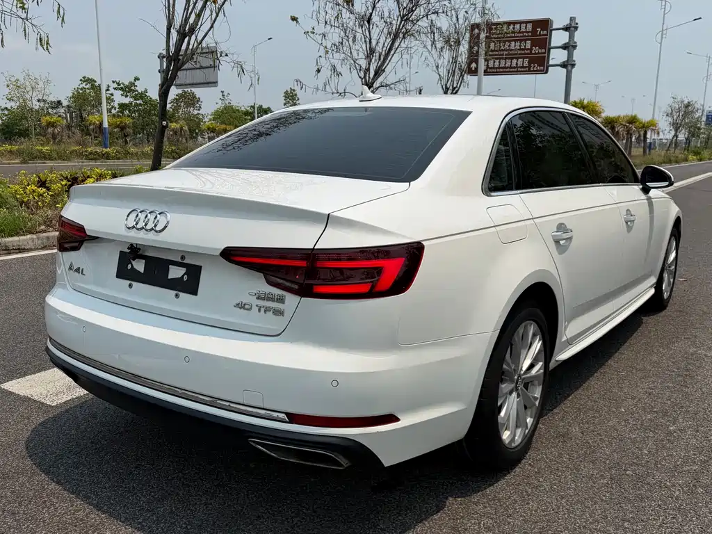 Audi A4L 2019 40 TFSI Enterprising National V купить на сайте DeffCars