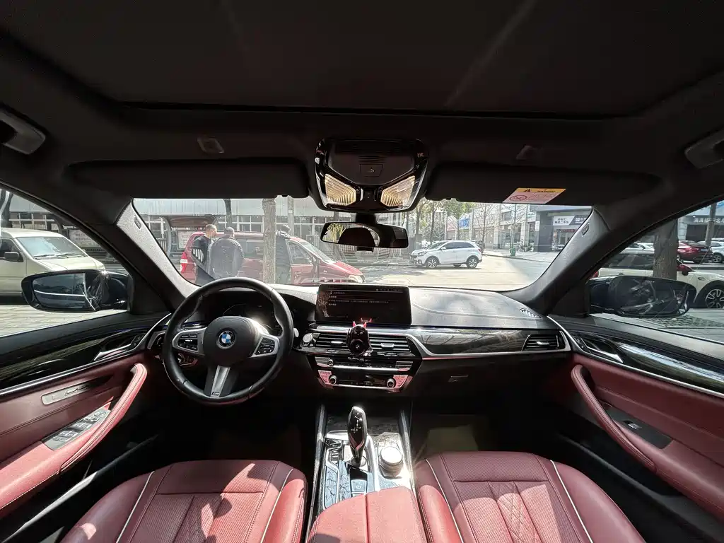 BMW 5 Series 2022 facelift 525Li M Sports Package купить на сайте DeffCars