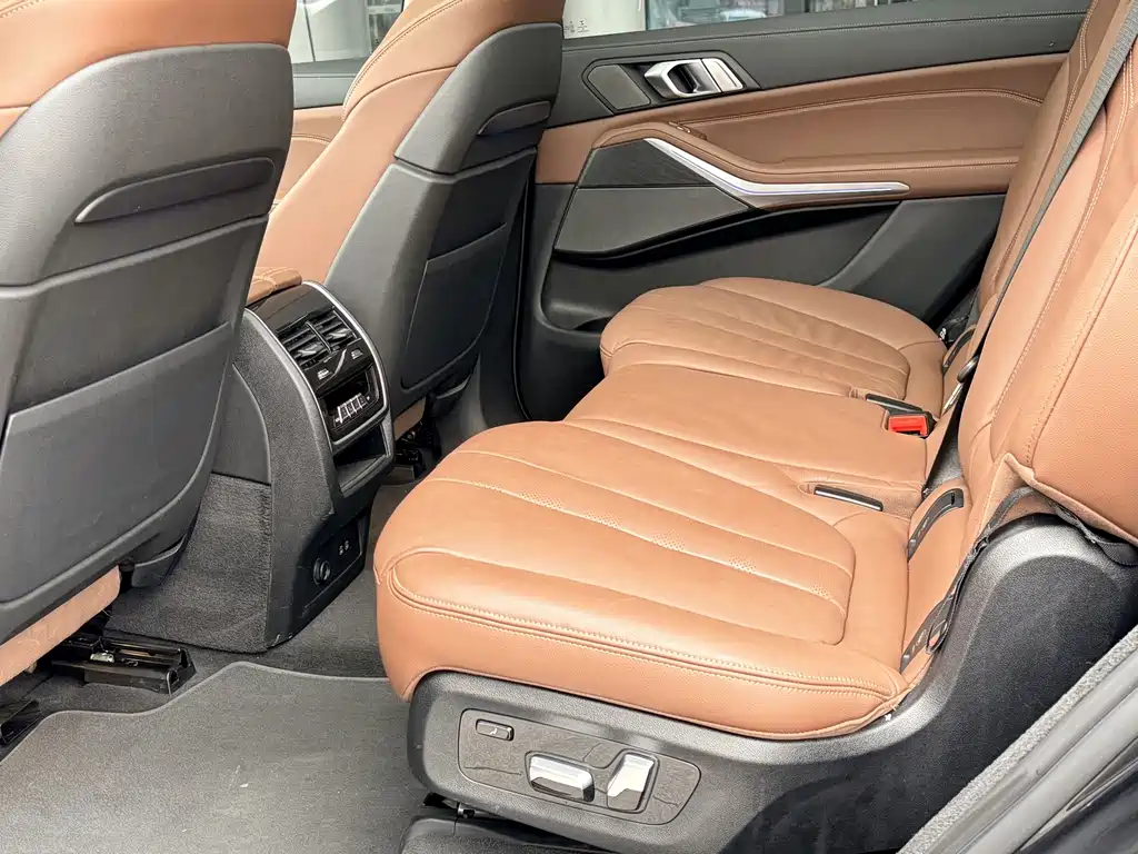BMW X7 2021 xDrive40i Leading Luxury Package купить на сайте DeffCars
