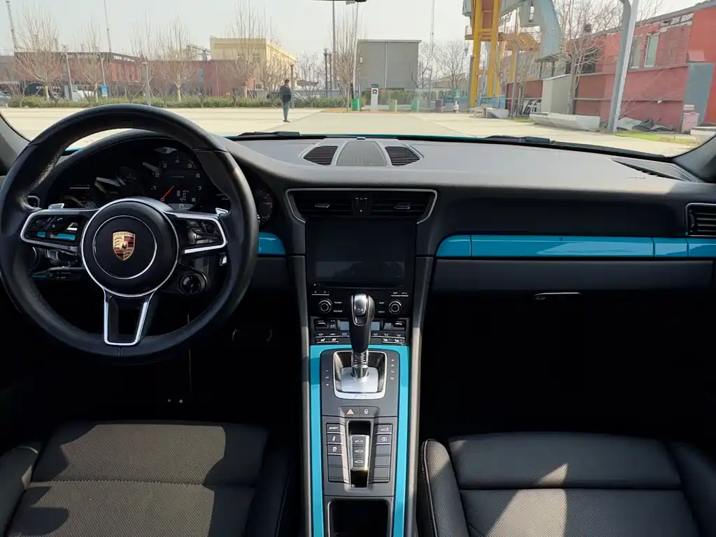 Porsche 911 2016 Carrera 3.0T купить на сайте DeffCars