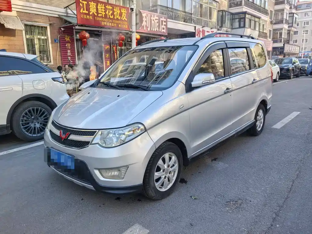 Wuling Hongguang 2014 1.5L S comfort model купить на сайте DeffCars