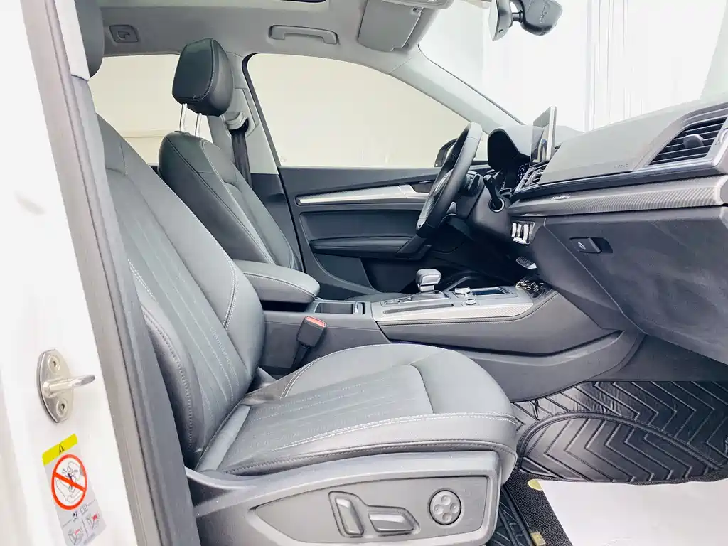 Audi Q5L 2020 45 TFSI exclusive and fashionable model купить на сайте DeffCars