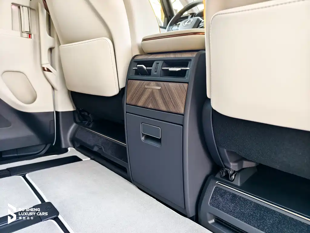 Lexus LM 2025 350h seven-seat elegant version купить на сайте DeffCars
