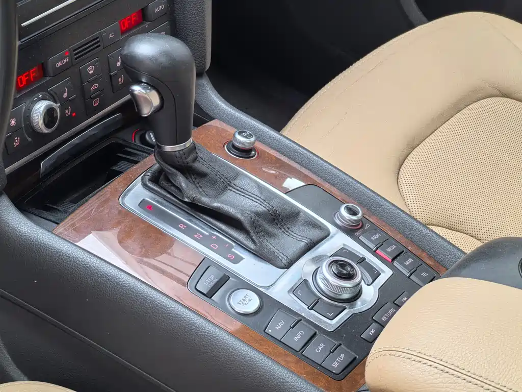 Audi Q7 2011 3.0 TFSI technology 245kW купить на сайте DeffCars