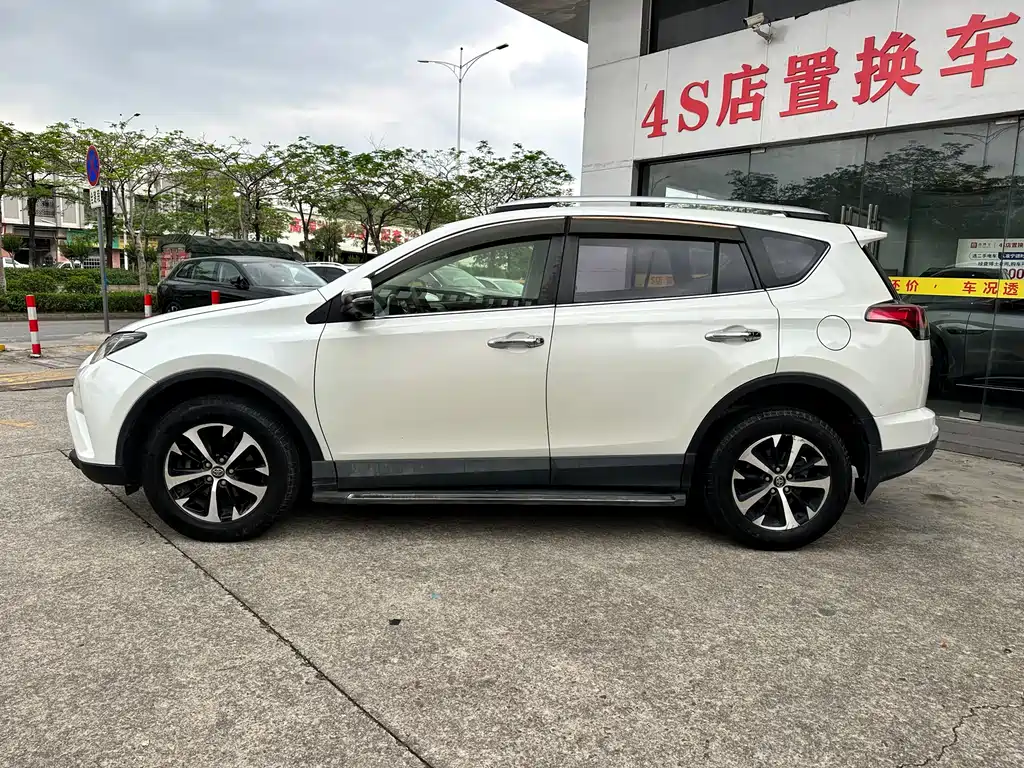 RAV4 Rongfang 2018 2.0L CVT two-wheel drive fashion X version купить на сайте DeffCars