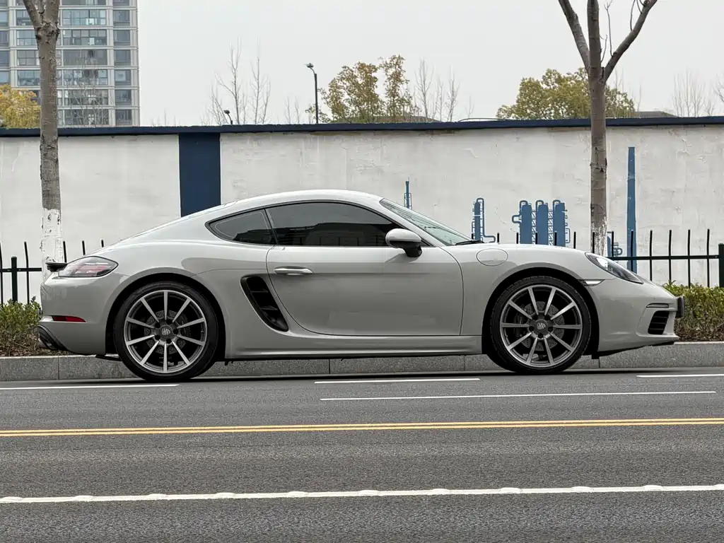 Porsche 718 2020 Cayman 2.0T купить на сайте DeffCars