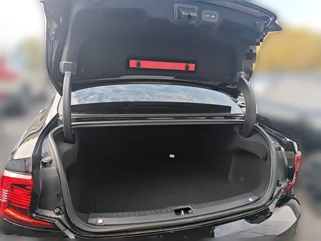 Volvo S90 2025 B5 Zhiyuan Luxury Edition купить на сайте DeffCars