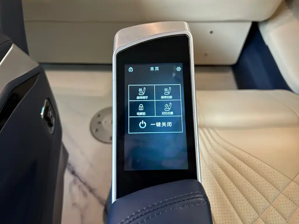 Vito 2021 2.0T Elite Edition 7 seats купить на сайте DeffCars