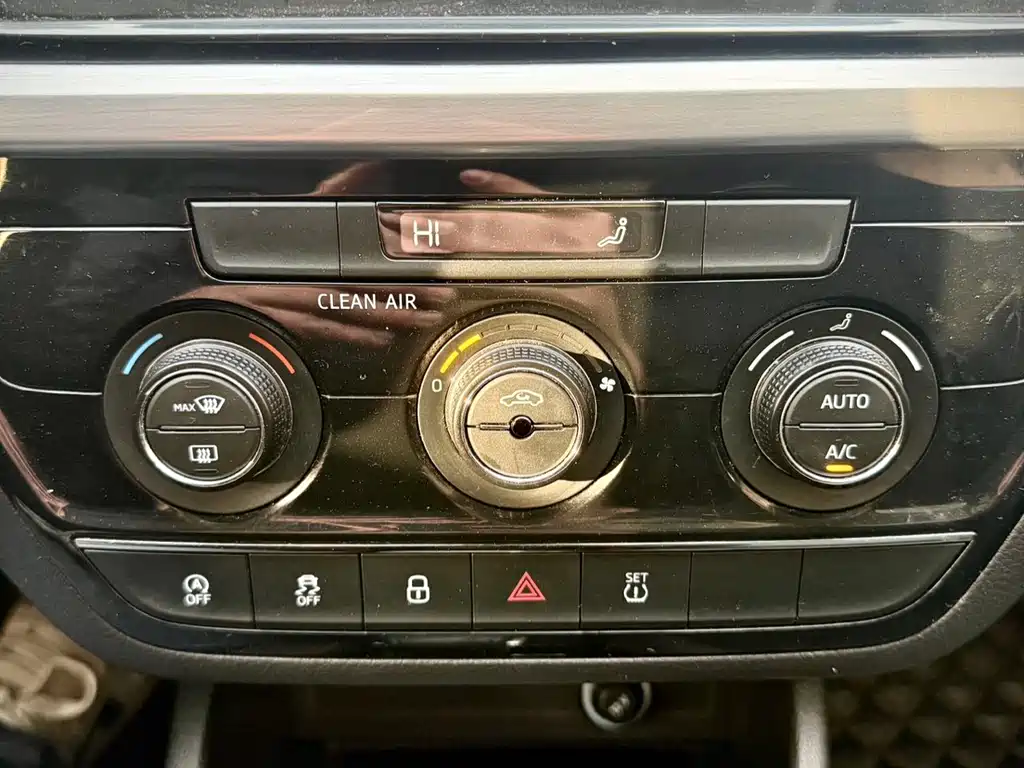 Komic 2021 GT TSI230 DSG flagship version купить на сайте DeffCars