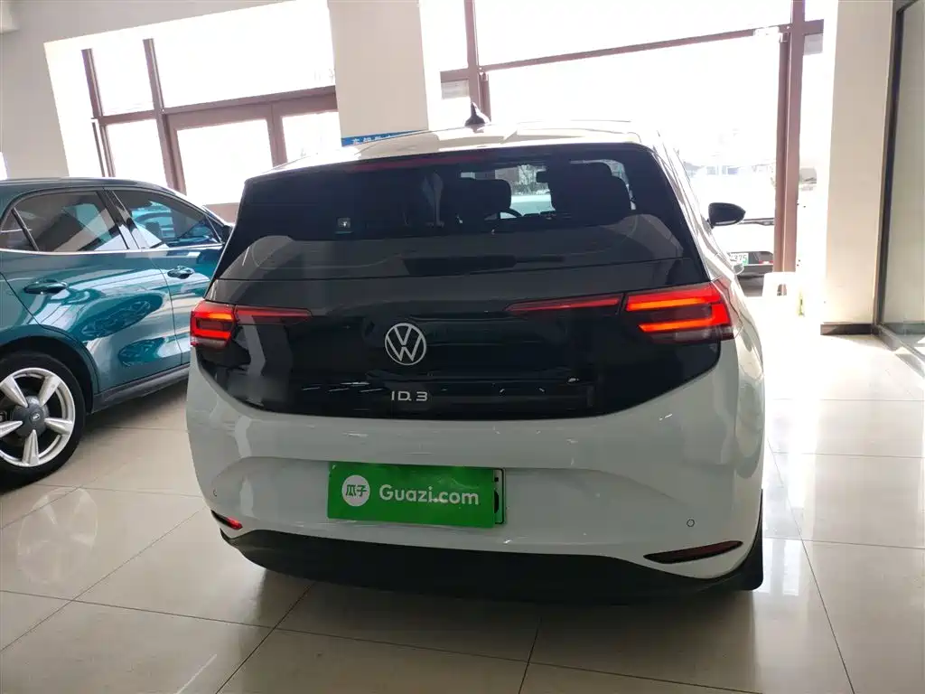 Volkswagen ID.3 2023 upgraded model pure smart version купить на сайте DeffCars