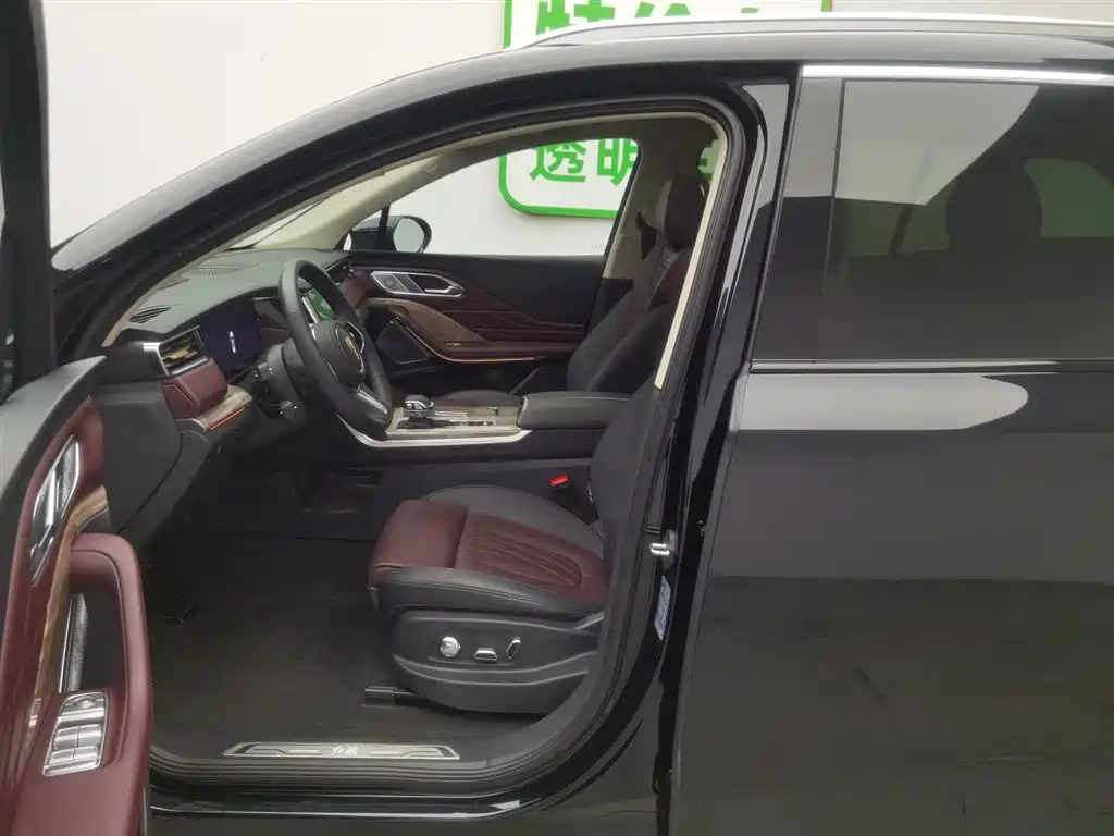 Hongqi HS7 2023 2.0T automatic four-wheel drive flag collar version, six seats купить на сайте DeffCars
