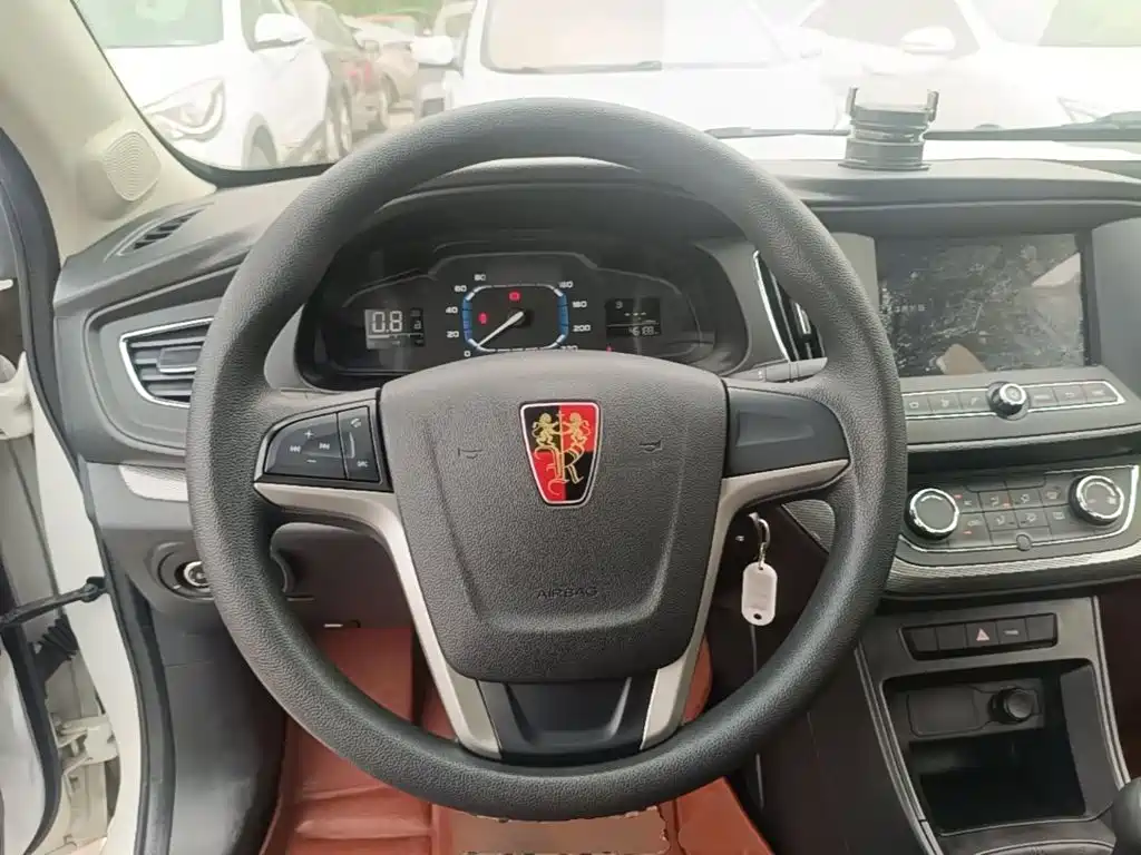 Roewe 360 ​​2017 1.5L Manual Deluxe Edition купить на сайте DeffCars