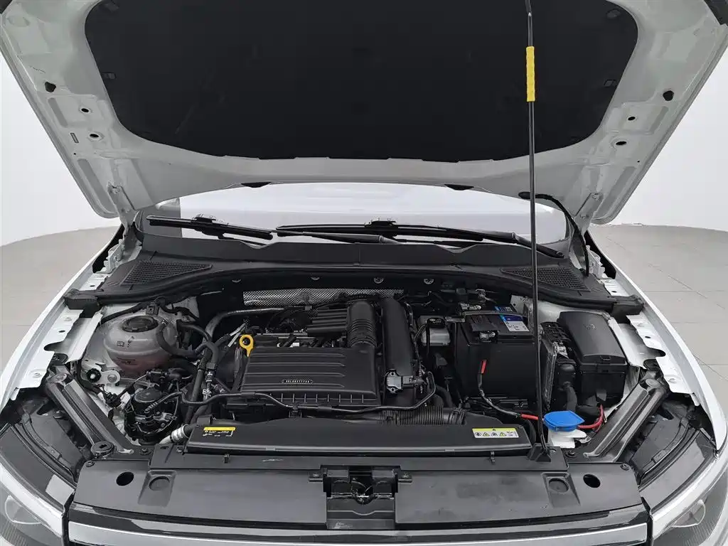 Bora 2023 model 200TSI DSG Yuexing PRO version купить на сайте DeffCars