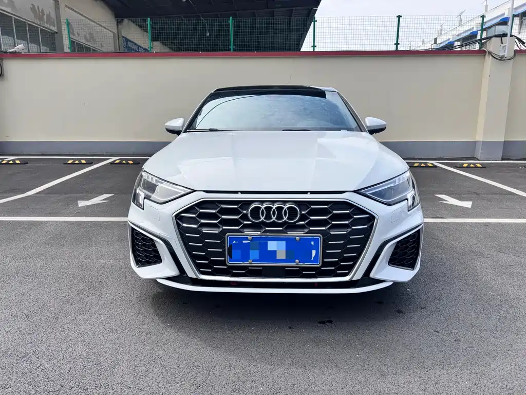 Audi A3 2024 Sportback 35 TFSI stylish and sporty купить на сайте DeffCars